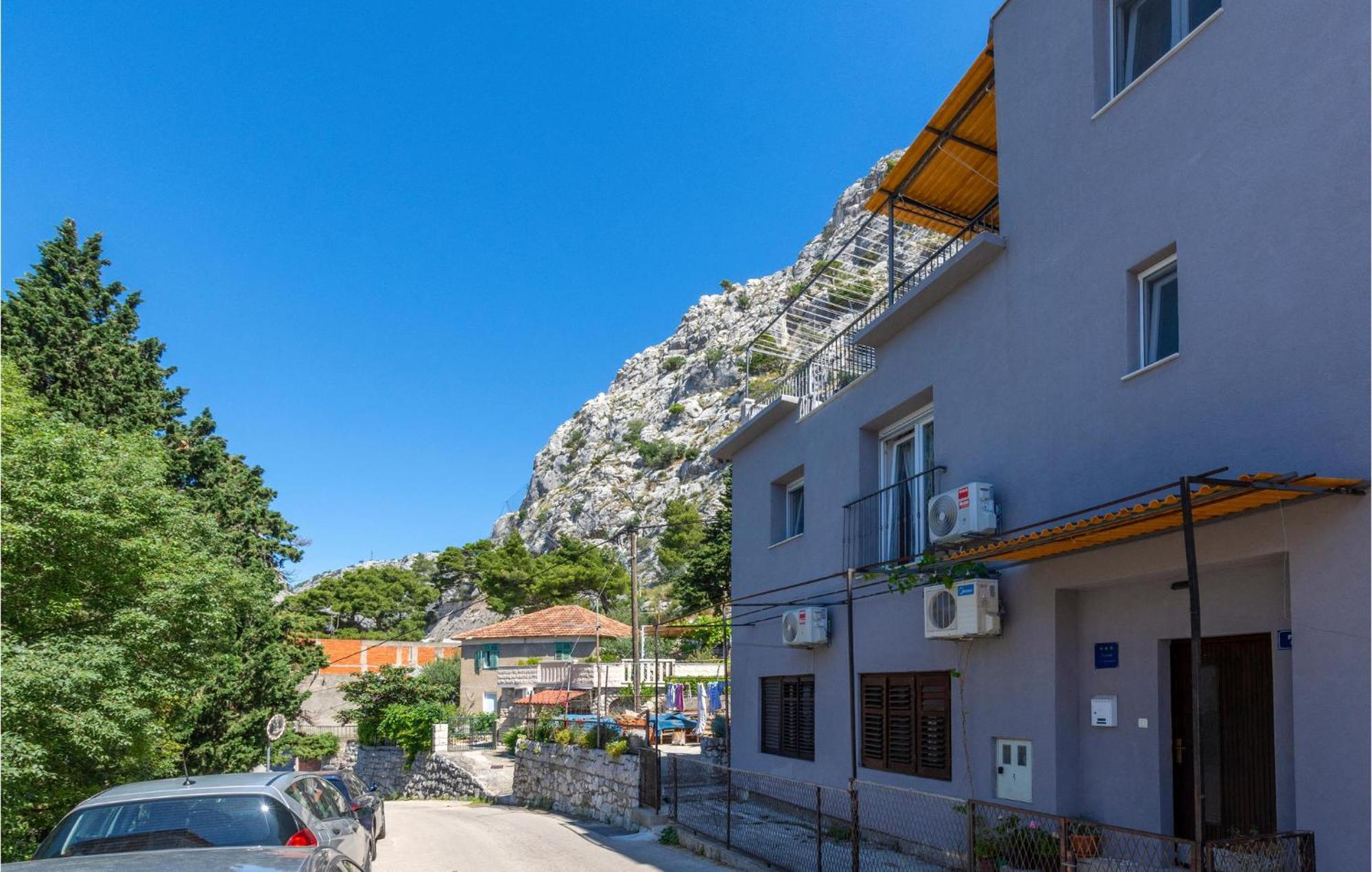 Gorgeous Apartment In Omis With Kitchen Exterior photo